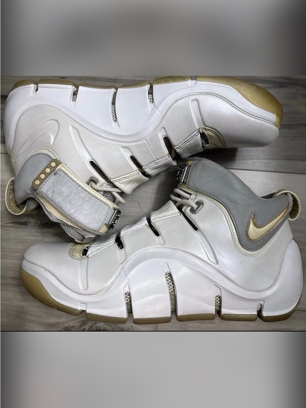 Nike Zoom LeBron 4 White Chrome Size 12 Great condition